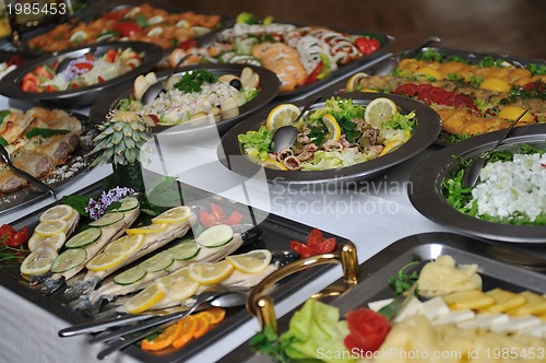 Image of buffet food