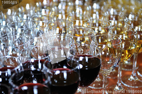 Image of red wine glasses backgound party