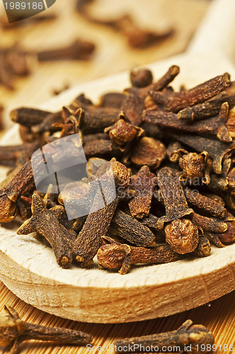Image of cloves