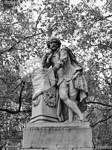 Image of Shakespeare statue