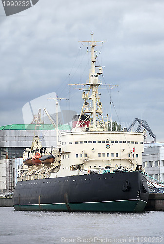 Image of old steamer