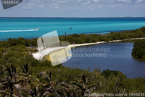 Image of motorboat  in isla contoy lagoon