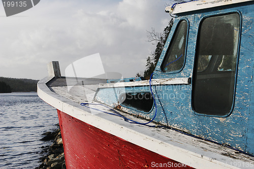 Image of Boat facing out to the ocean