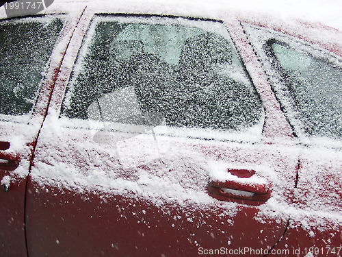 Image of car in snow