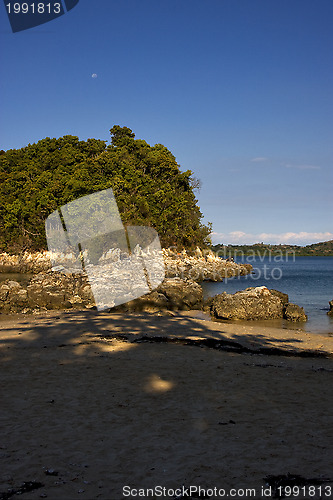 Image of moon in mamoko