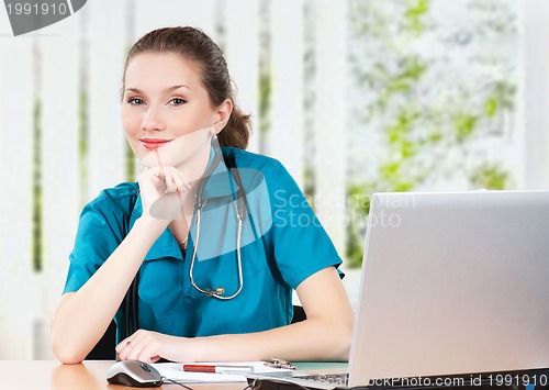 Image of Doctor with laptop