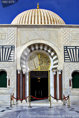 Image of door of bourguiba's gold mausoleum