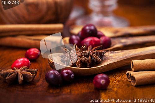 Image of Ingredients for cranberry hot mulled wine