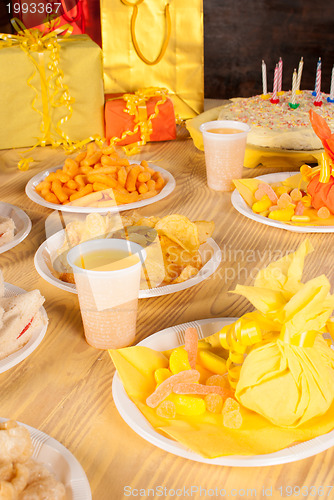 Image of Birthday table
