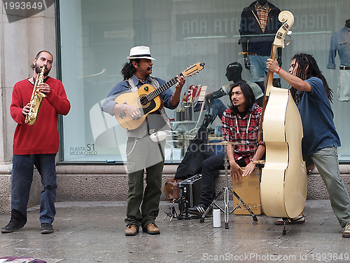 Image of Barcelona april 2012, street musicians