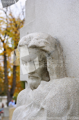 Image of statue of jesus