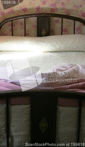 Image of Old fashioned bed