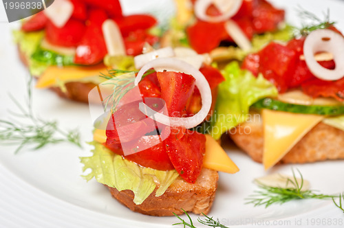 Image of Toast with vegetables