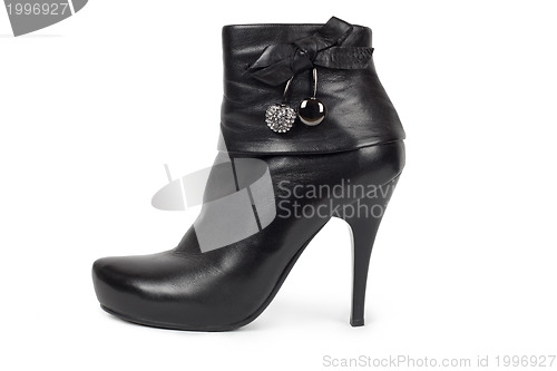 Image of Black patent high heels platform shoe