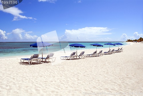Image of Caribbean beach.