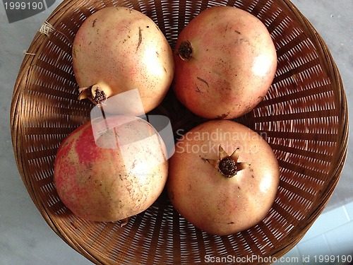 Image of pomegranates 