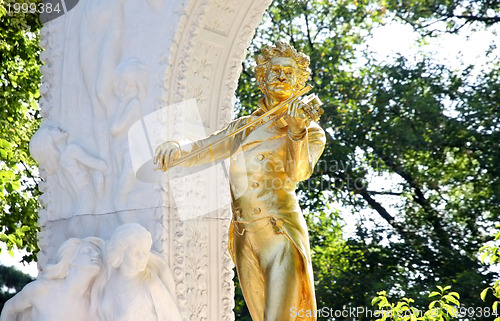 Image of The statue of Johann Strauss in Vienna, Austria 