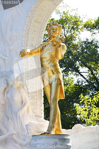 Image of The statue of Johann Strauss in Vienna, Austria