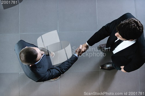 Image of business people making deal