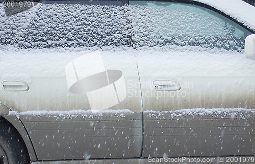 Image of car in snow