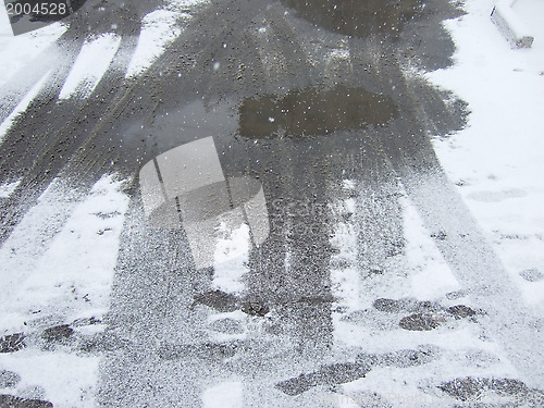 Image of tire tracks