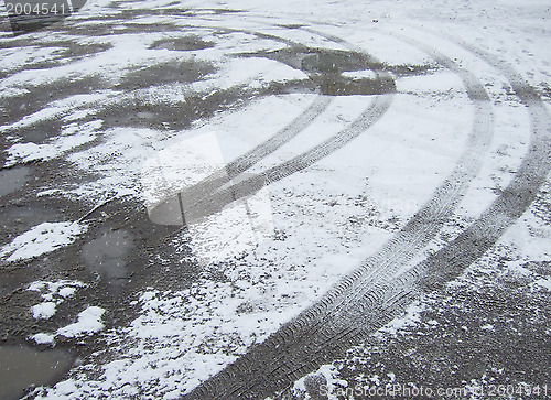 Image of tire tracks