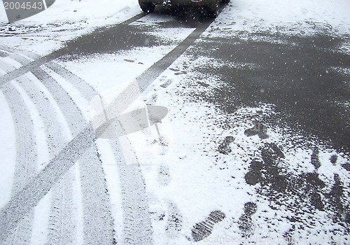 Image of tire tracks