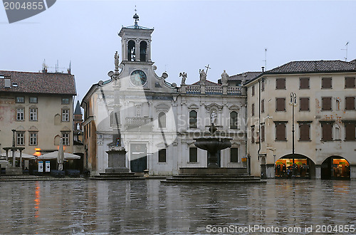 Image of Piazza San Giacomo in the Fall