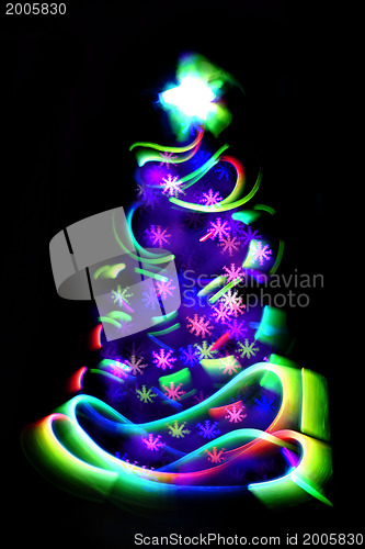 Image of xmas tree from the christmas lights