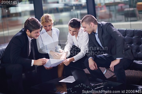 Image of business people making deal