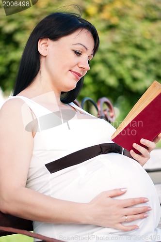 Image of Pregnant woman