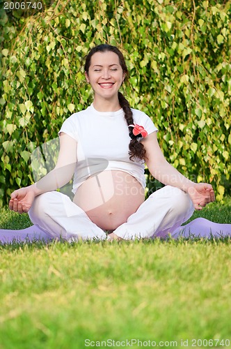 Image of Pregnant woman