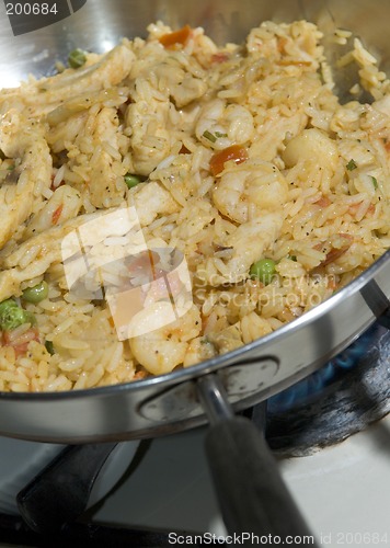 Image of paella with chicken and seafood