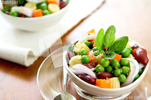 Image of Beans & peas salad