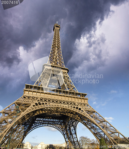 Image of Front view of Eiffel Tower from Champ de Mars