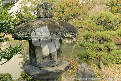 Image of stone lantern in zen garden