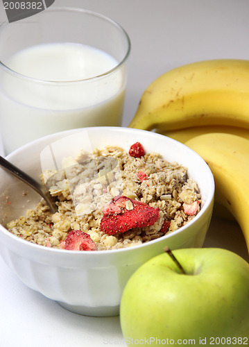 Image of Healthy breakfast: muesli and fruits 