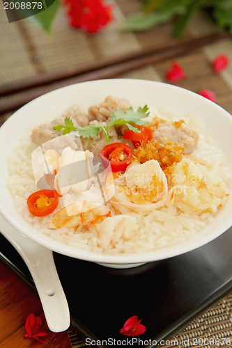 Image of Rice soup with prawn and mince pork 