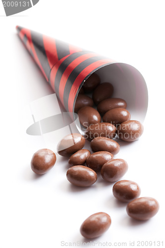 Image of almonds in chocolate