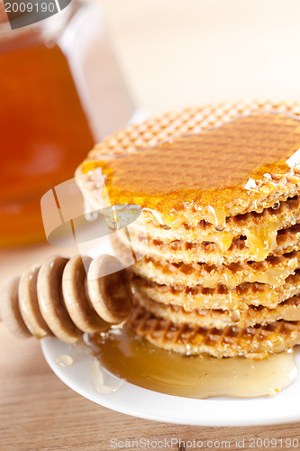 Image of waffle with honey