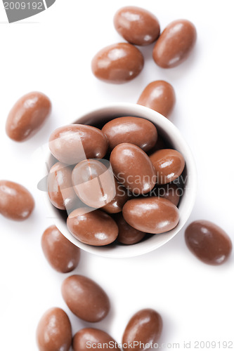 Image of almonds in chocolate