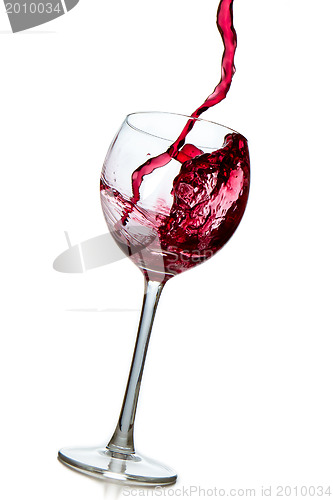 Image of pouring red wine 