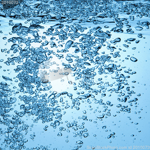 Image of bubbles in water