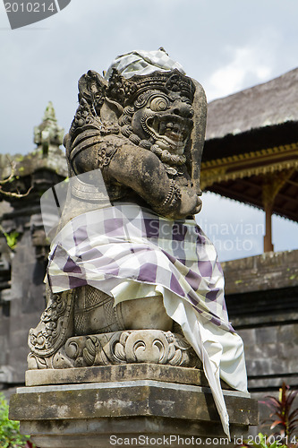 Image of statue of hindu deamon