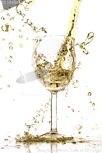 Image of white wine splash