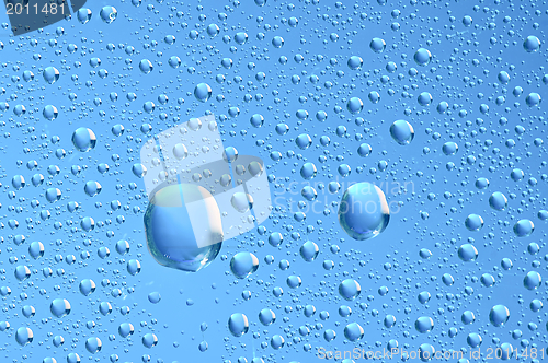 Image of blue water bubbles