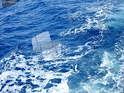 Image of water waves in an ocean