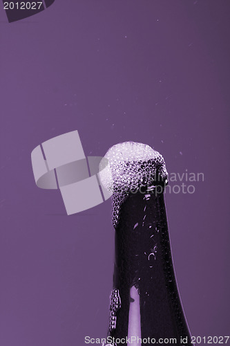 Image of Opening champagne bottle