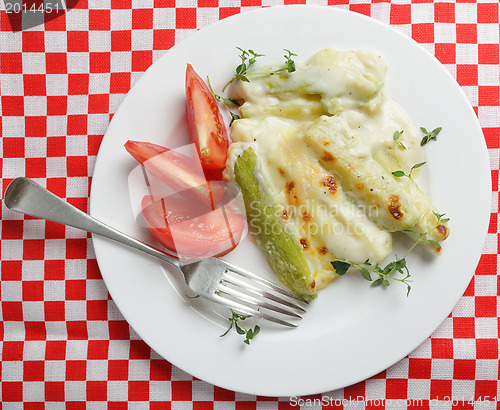 Image of Courgette in bechamel sauce from above