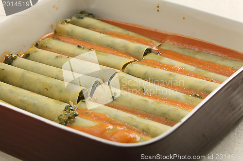 Image of Cannelloni in baking dish